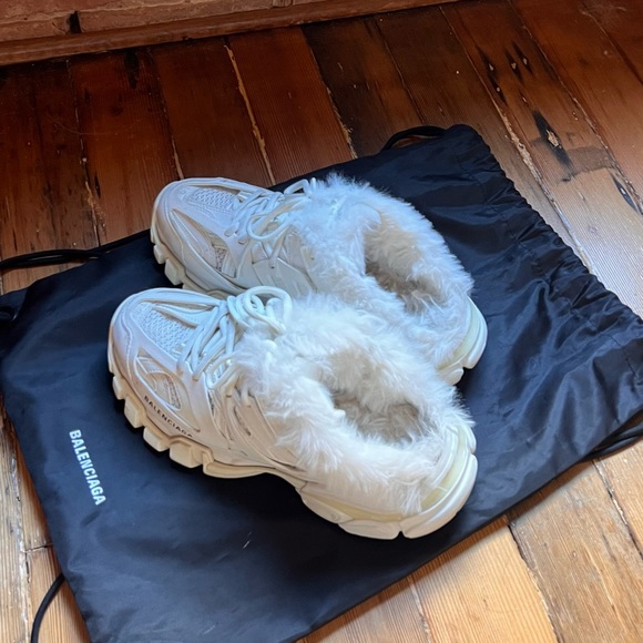 Balenciaga Fur Sneakers - Picture 8 of 10